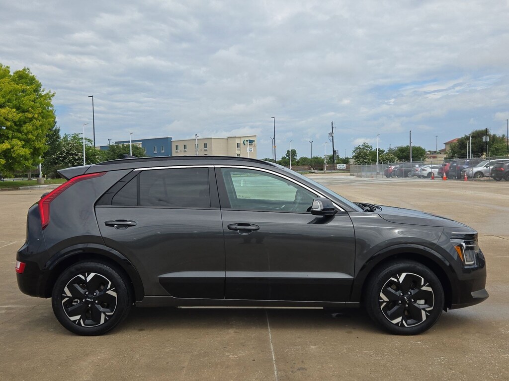 Used 2024 Kia Niro EV Wind SUV