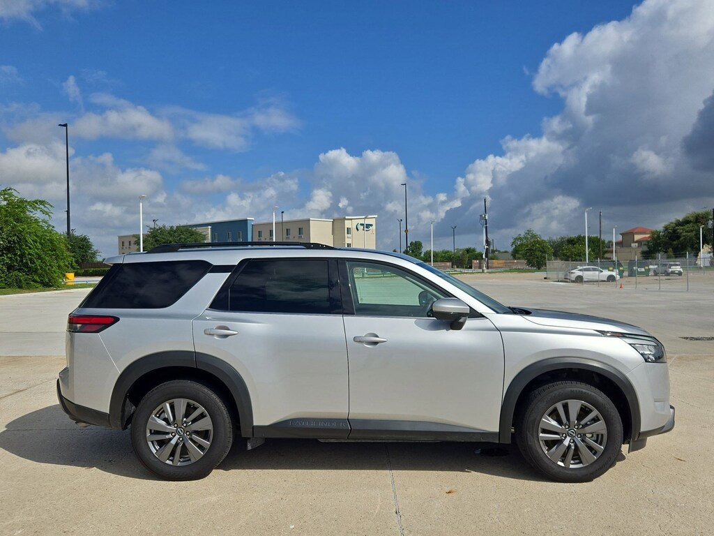 Certified 2025 Nissan Pathfinder SV SUV