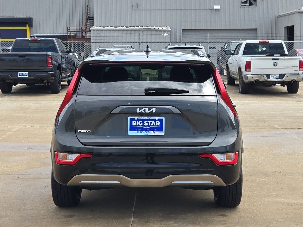Used 2024 Kia Niro EV Wind SUV