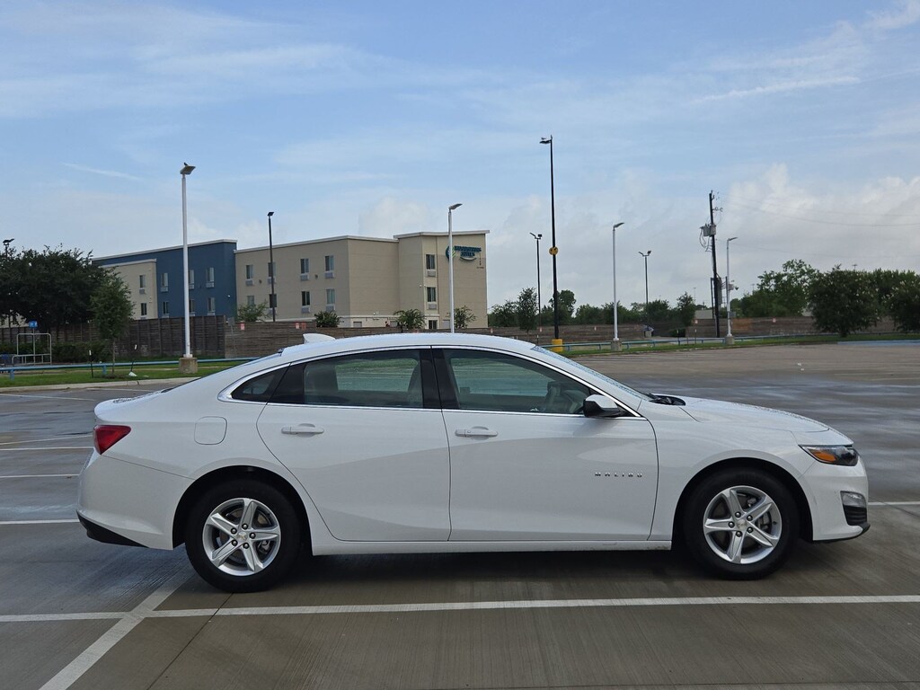 Used 2024 Chevrolet Malibu 1LT Sedan