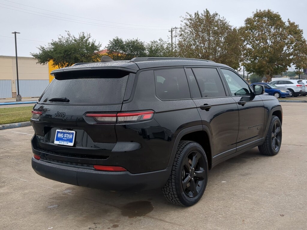 Used 2023 Jeep Grand Cherokee L Laredo SUV