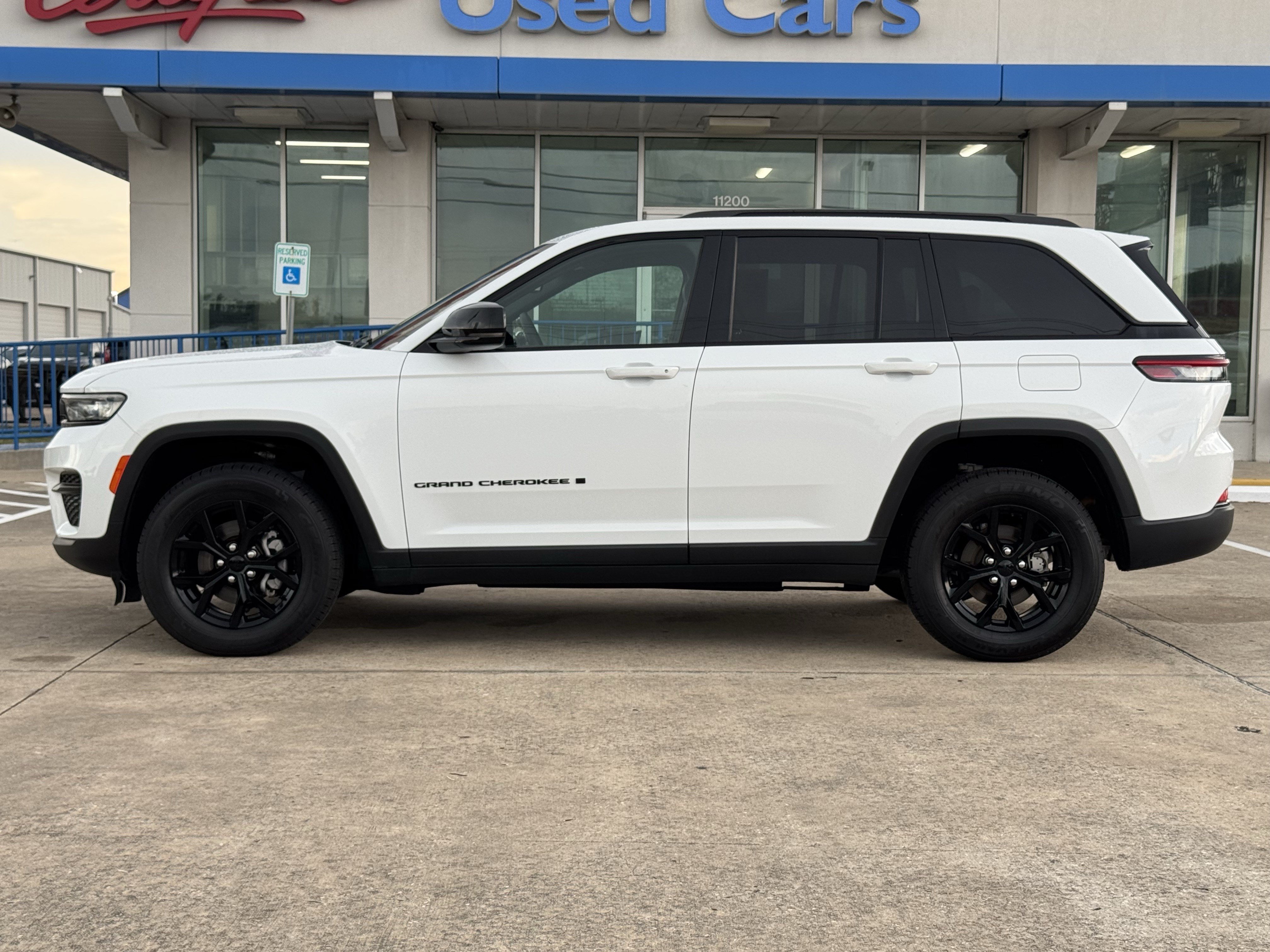 Certified 2024 Jeep Grand Cherokee Altitude SUV