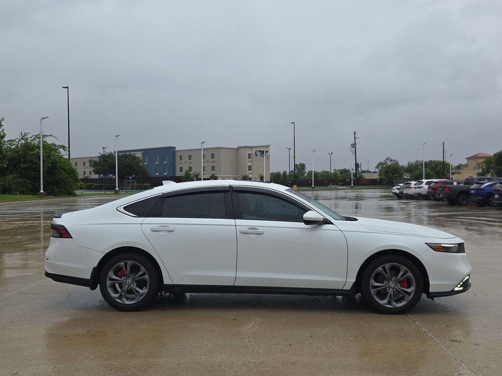 Used 2024 Honda Accord EX Sedan