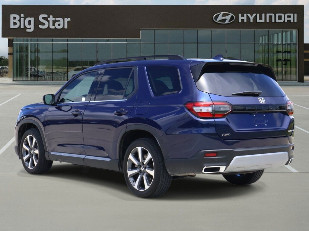 Used 2025 Honda Pilot Elite SUV
