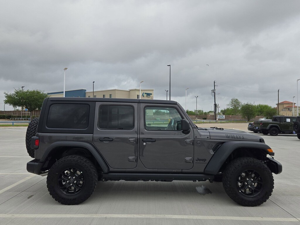 Used 2025 Jeep Wrangler Sport SUV