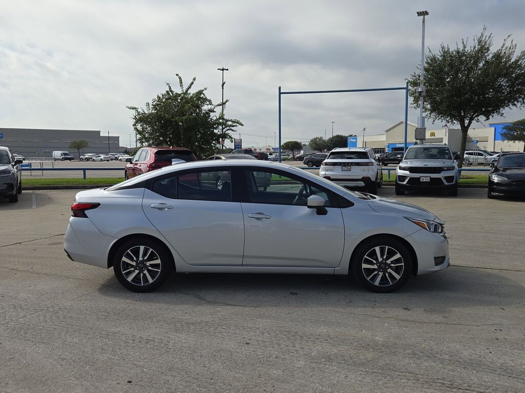 Used 2023 Nissan Versa 1.6 SV Sedan