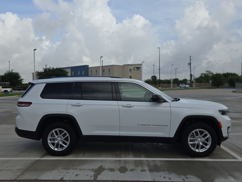Certified 2023 Jeep Grand Cherokee L L Laredo SUV
