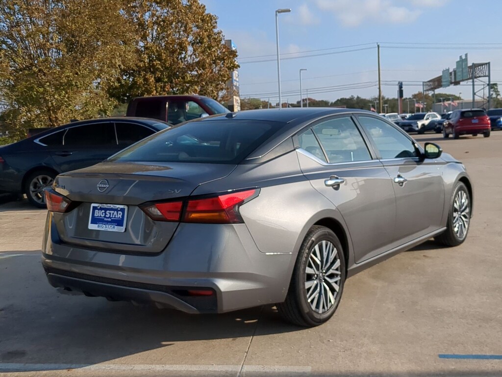 Used 2024 Nissan Altima 2.5 SV Sedan
