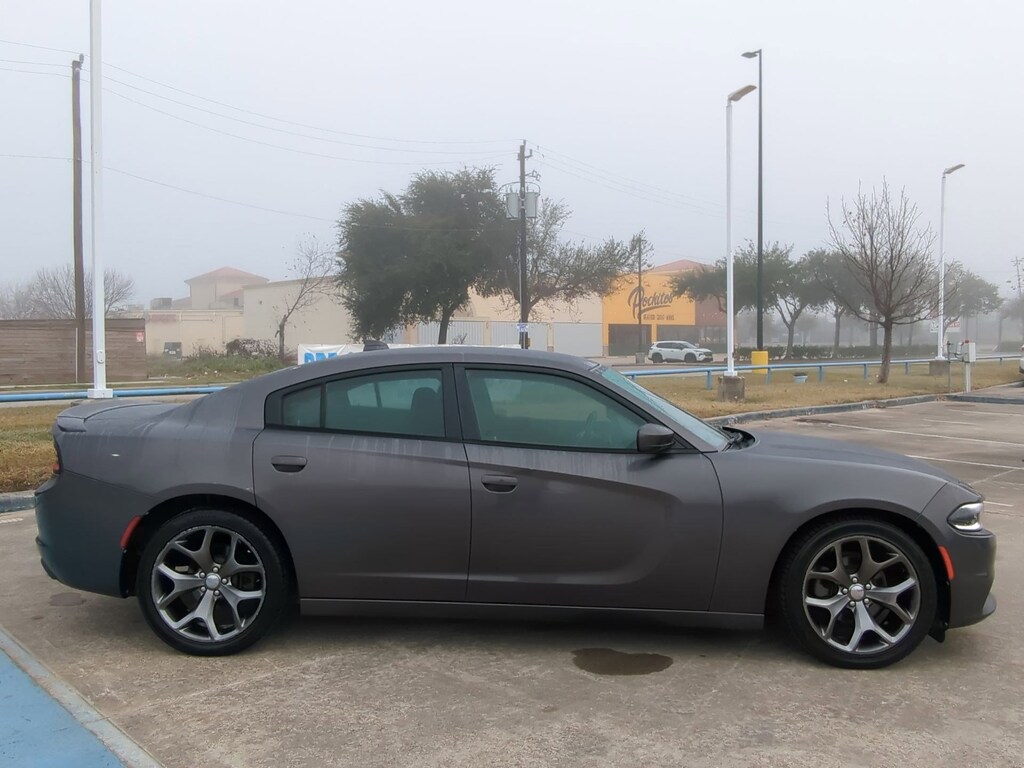 Used 2015 Dodge Charger SXT Sedan