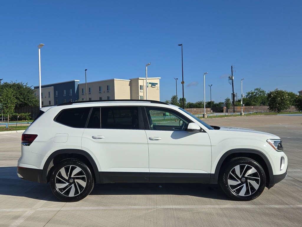 Certified 2025 Volkswagen Atlas 2.0T SE w/Technology SUV