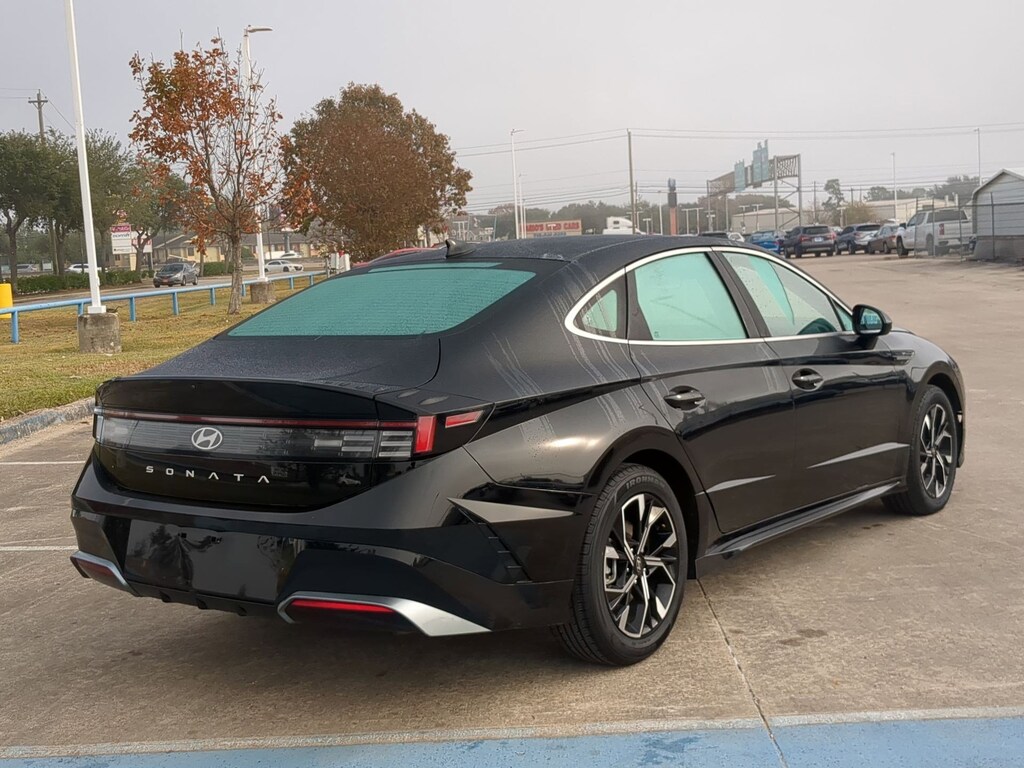 Used 2024 Hyundai Sonata SEL Sedan