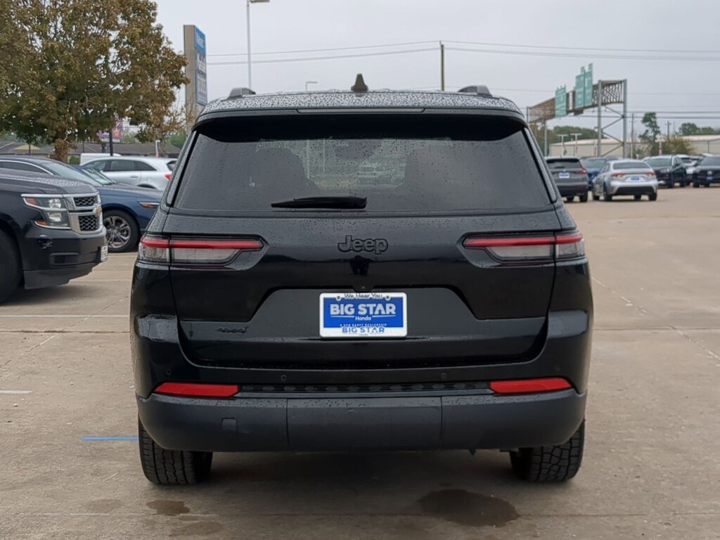 Used 2023 Jeep Grand Cherokee L Laredo SUV