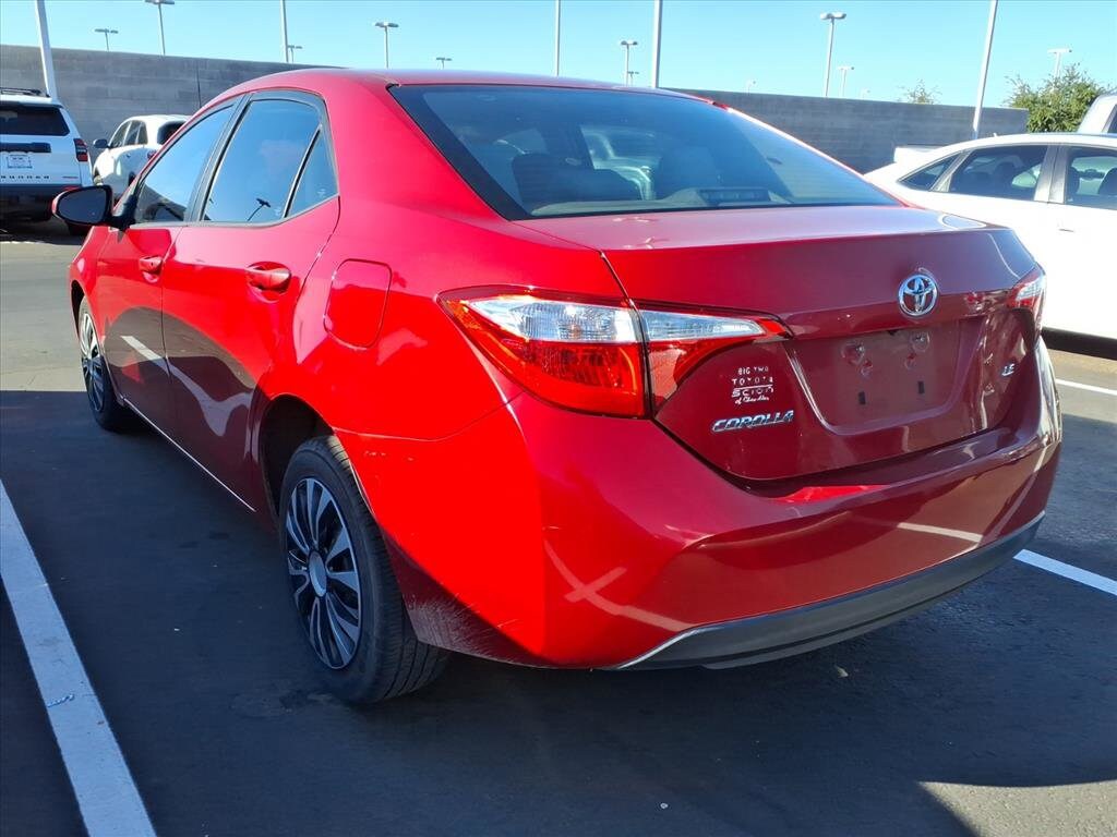 2016 Toyota Corolla LE photo 4