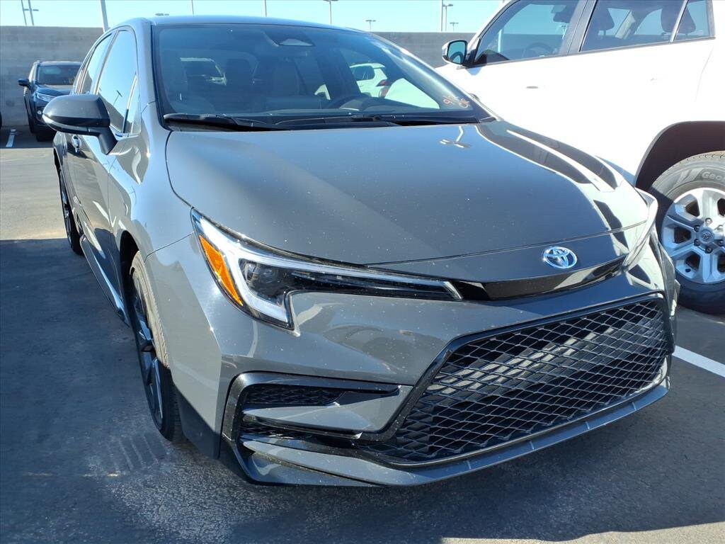 2023 Toyota Corolla SE photo 2