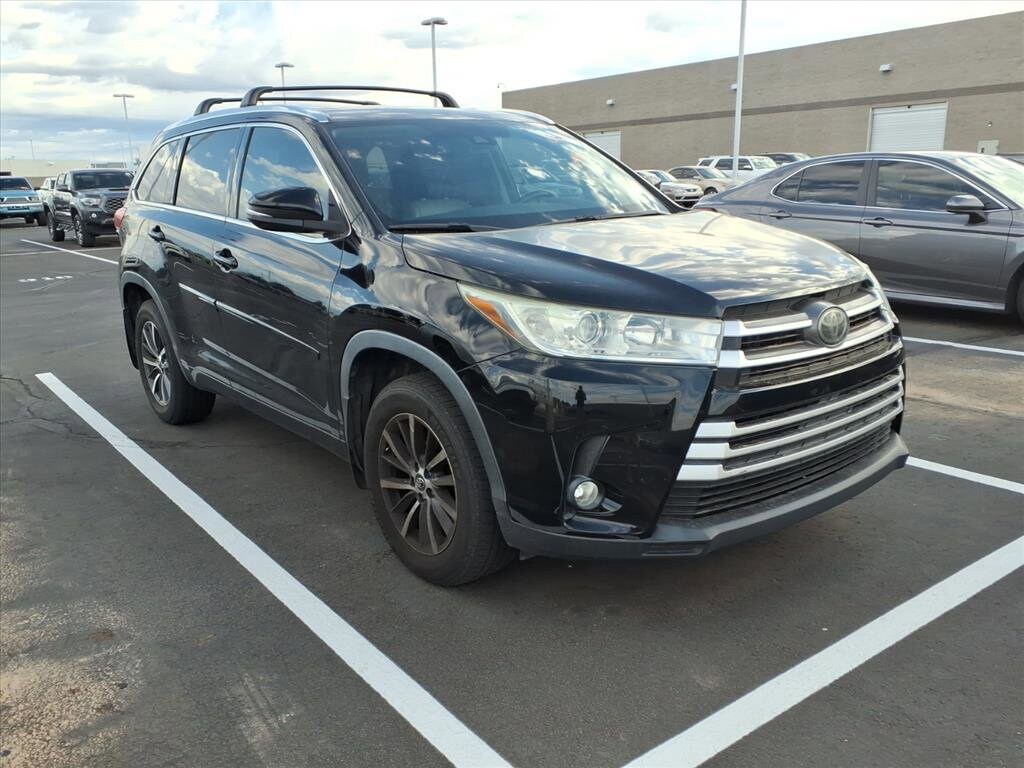 2018 Toyota Highlander XLE photo 2