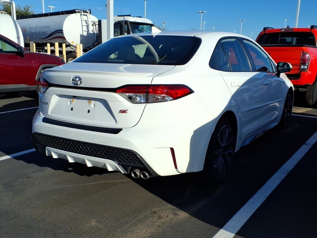 2021 Toyota Corolla SE photo 3