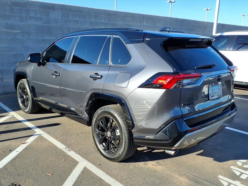 2024 Toyota RAV4 Hybrid XSE photo 4