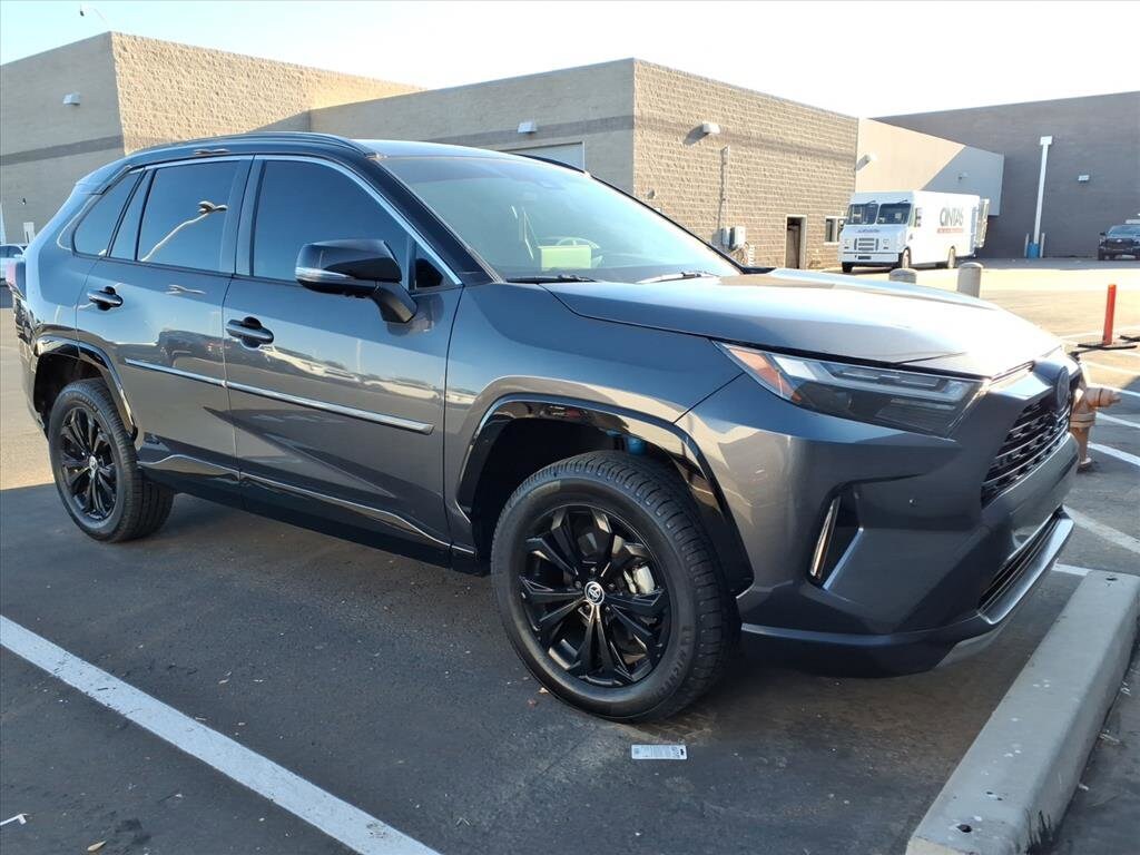 2024 Toyota RAV4 Hybrid XSE photo 2