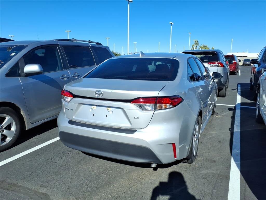 2024 Toyota Corolla LE photo 3