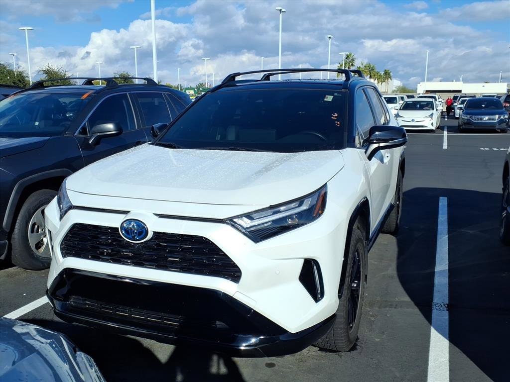 2024 Toyota RAV4 XSE's photo