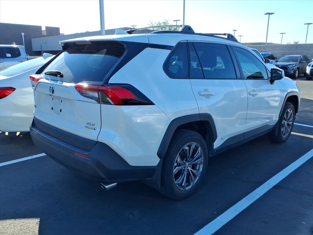 2022 Toyota RAV4 Hybrid XLE Premium photo 2