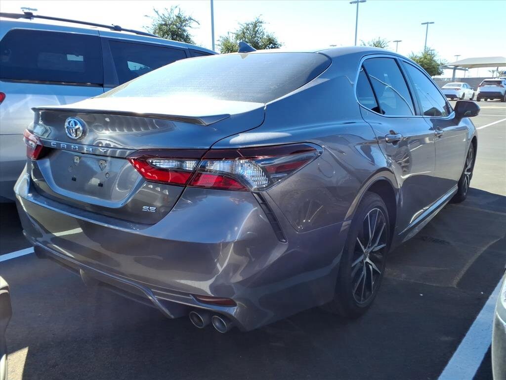 2024 Toyota Camry SE photo 3