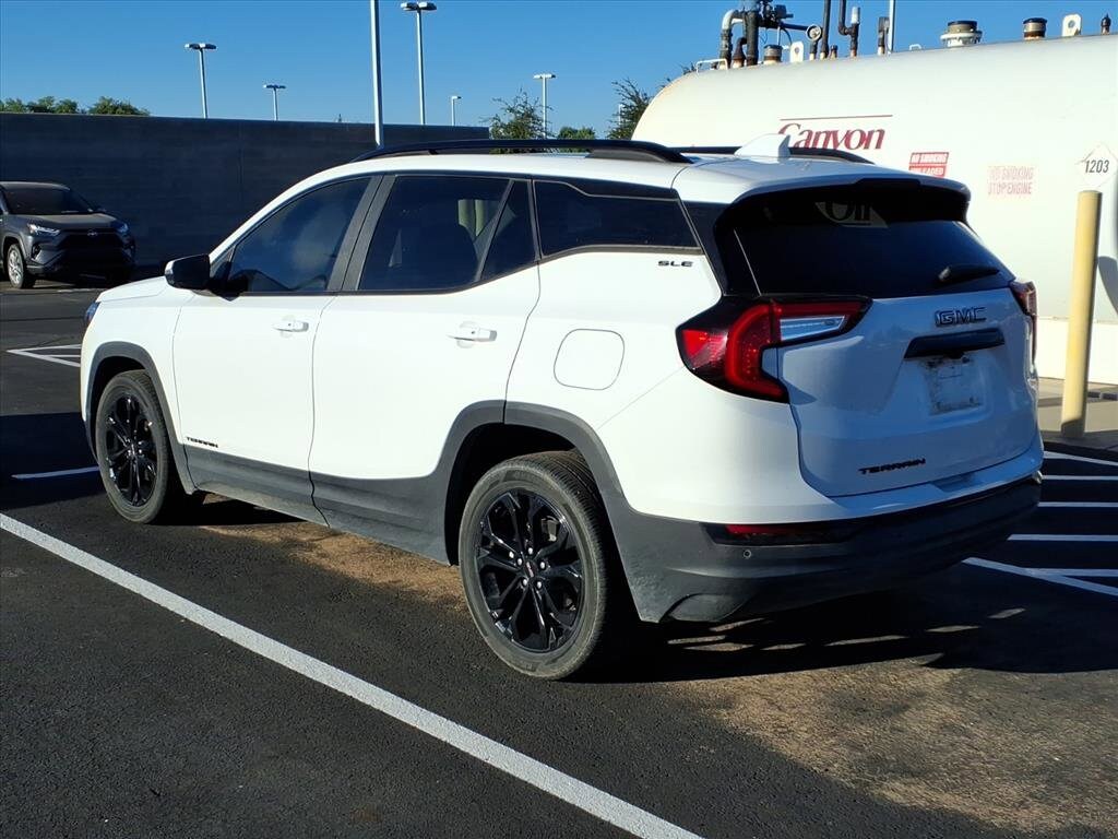 2022 Gmc Terrain SLE photo 2