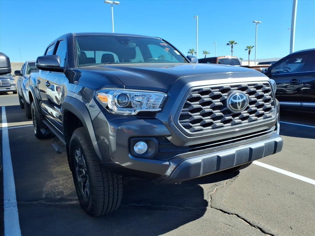 2022 Toyota Tacoma SR5 photo 2