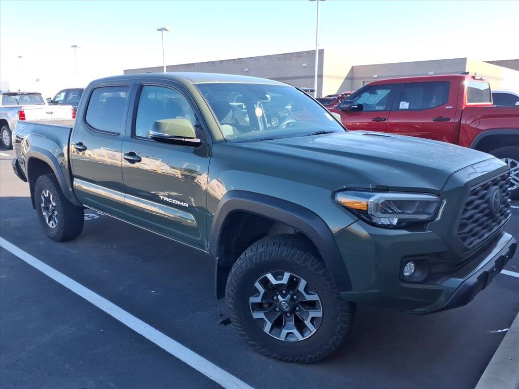 2021 Toyota Tacoma TRD V6 photo 2