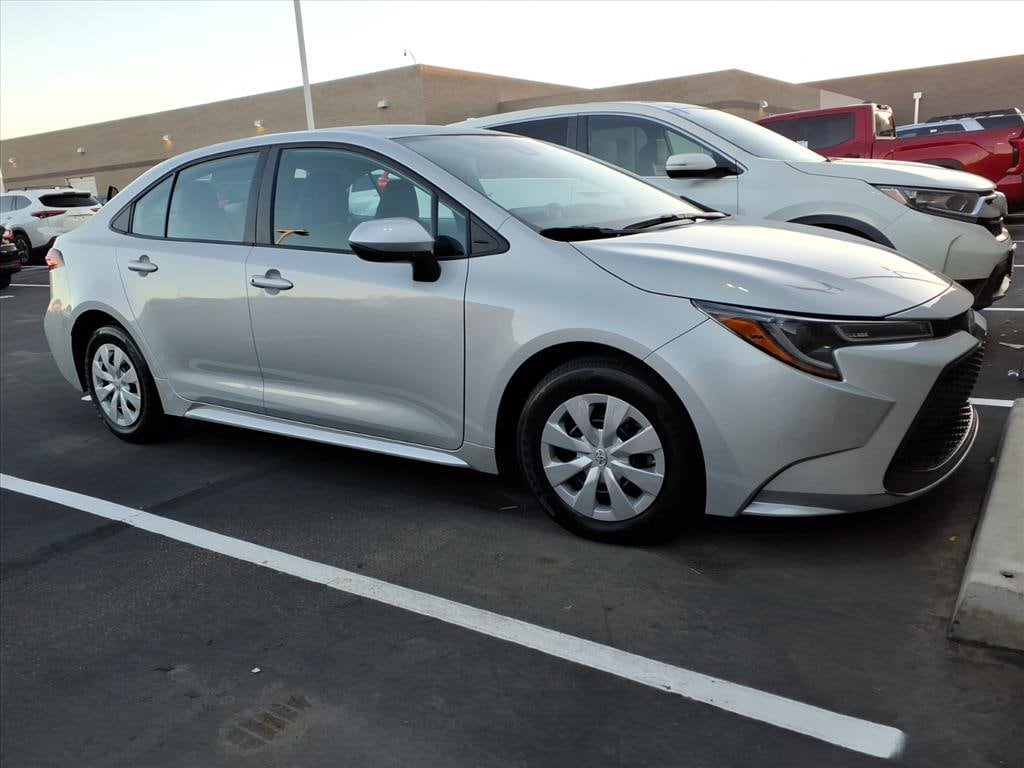 Used 2022 Toyota Corolla L with VIN 5YFDPMAE3NP284560 for sale in Northfield, Minnesota