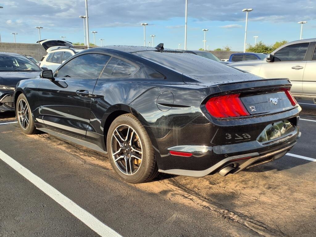 2022 Ford Mustang EcoBoost Premium photo 3