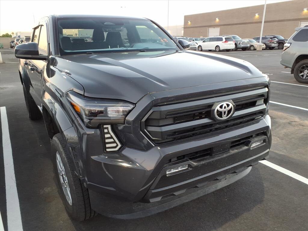 2024 Toyota Tacoma SR5 Double Cab 4x4 photo 2