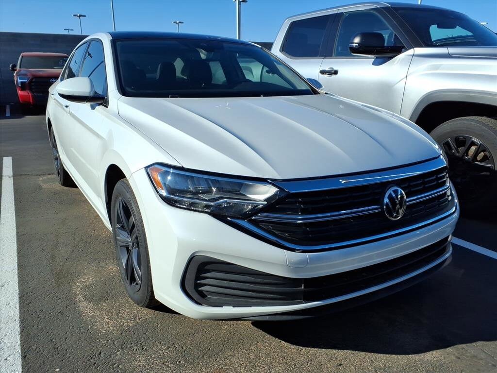 2022 Volkswagen Jetta 1.5T SE photo 2