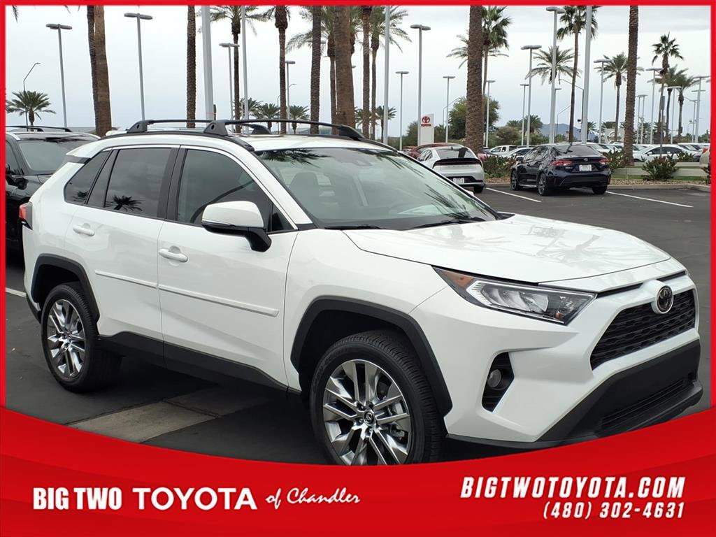 2020 Toyota RAV4 XLE Premium's photo