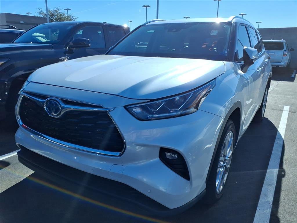 Used 2023 Toyota Highlander Hybrid Limited Sport Utility