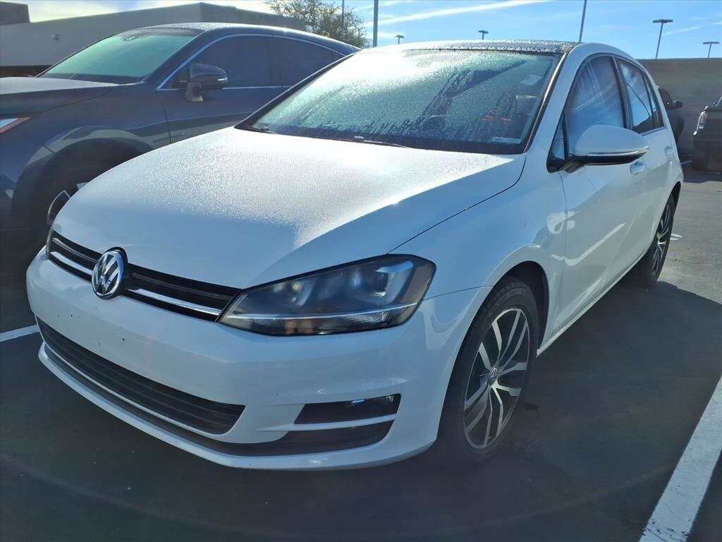 2016 Volkswagen Golf TSI photo 2