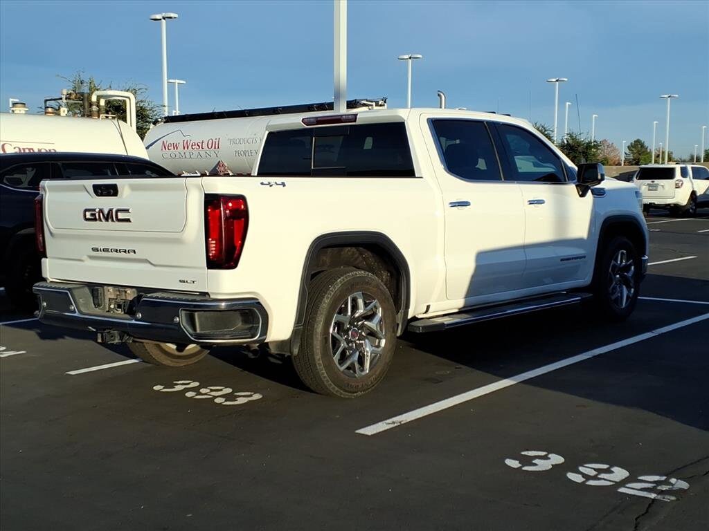 2024 Gmc Sierra SLT photo 3