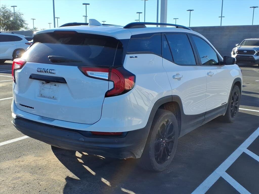 2022 Gmc Terrain SLE photo 3