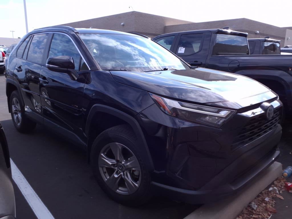 Used 2022 Toyota RAV4 XLE with VIN 2T3RWRFV8NW142662 for sale in Northfield, Minnesota