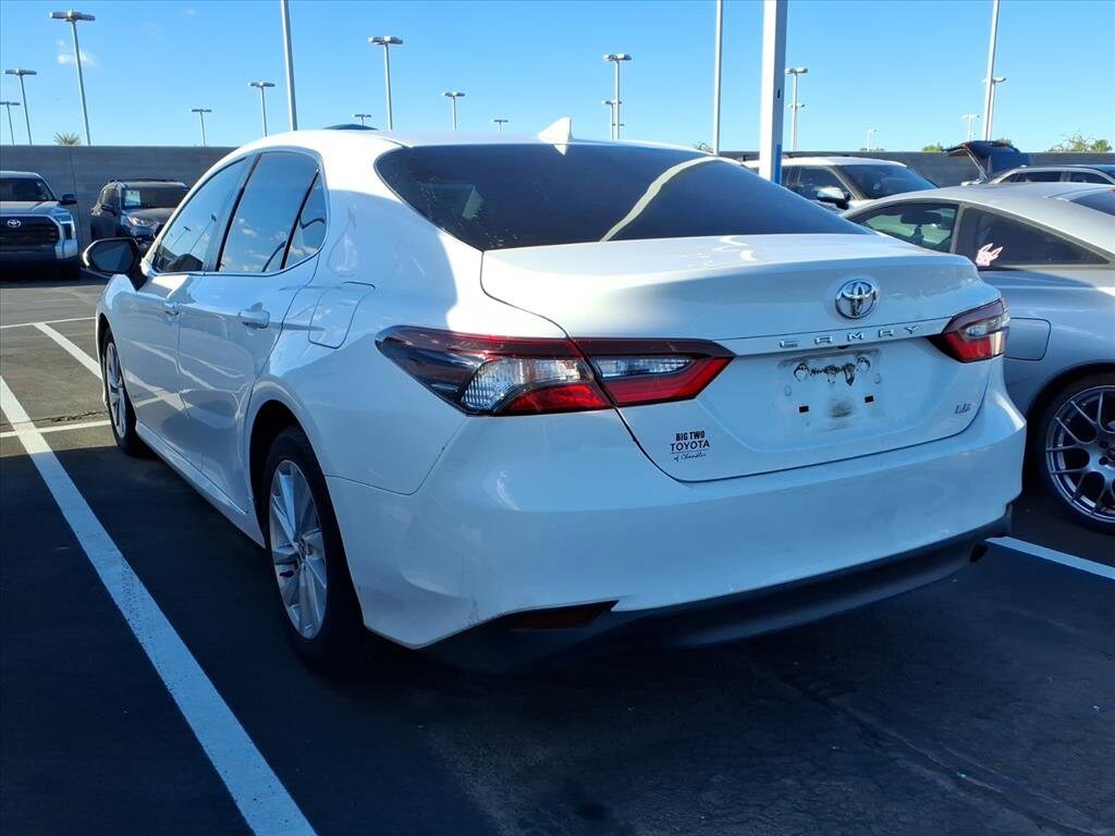 2021 Toyota Camry LE photo 4