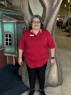 Staff member Dorothy White from ID_3dd323