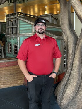 Staff member Alexander Russell from f6b867332171