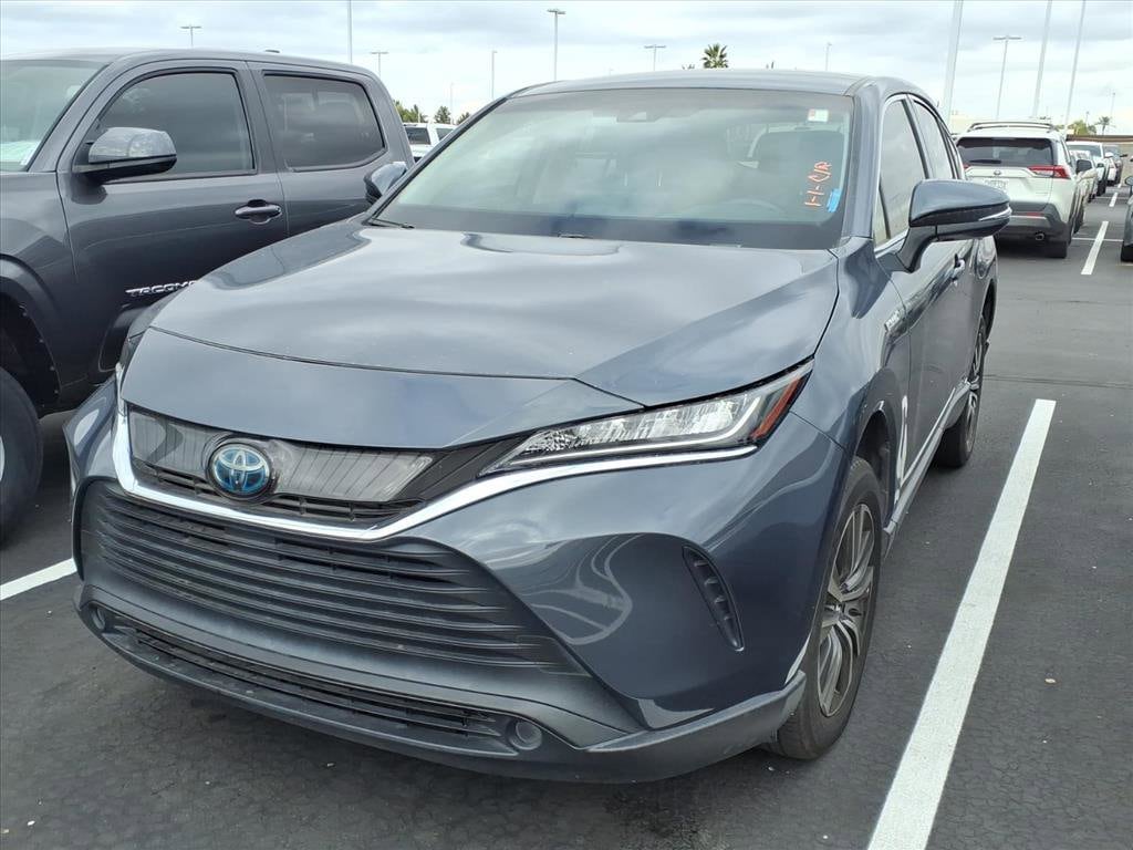2021 Toyota Venza LE's photo