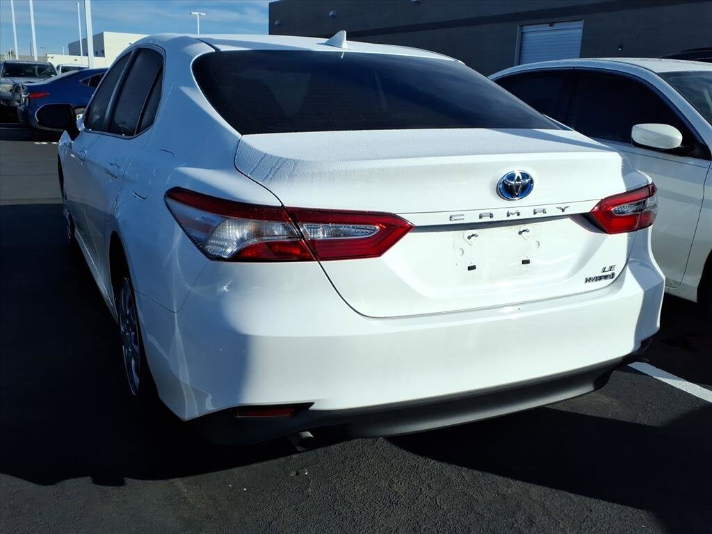2020 Toyota Camry Hybrid LE photo 3