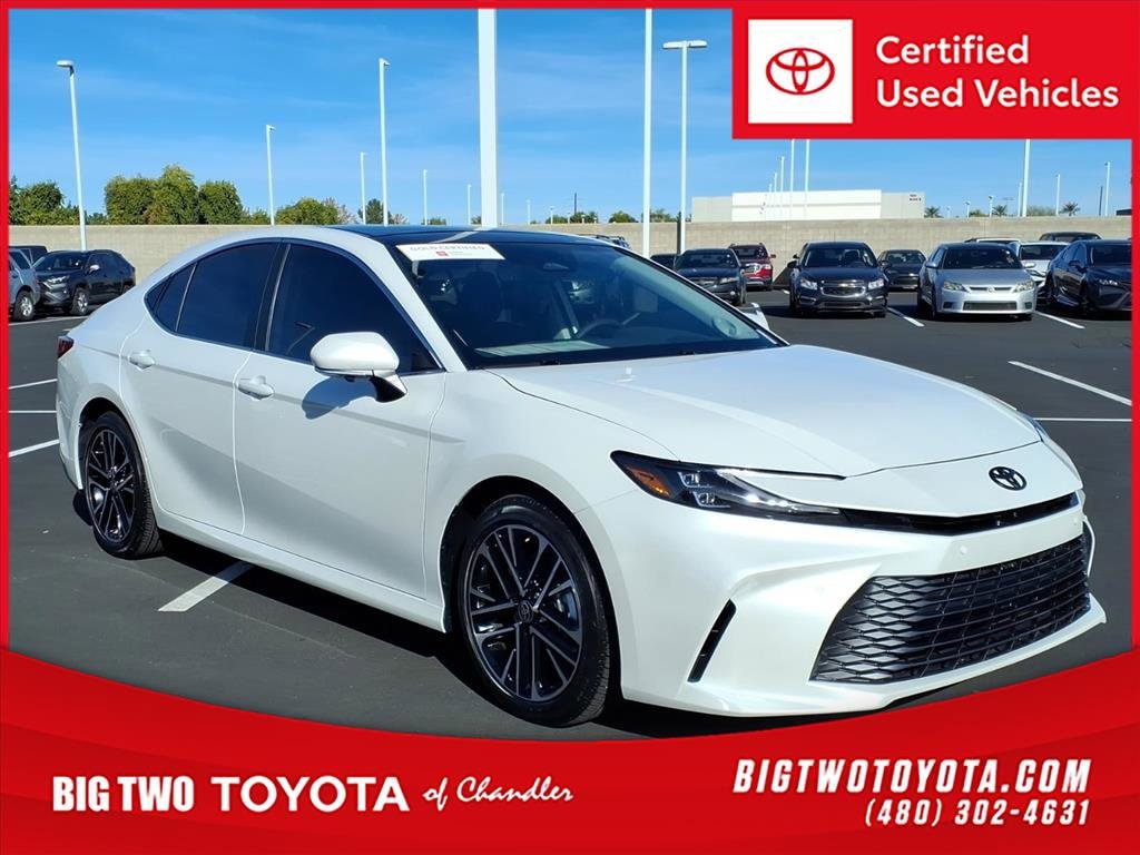 2025 Toyota Camry XLE's photo