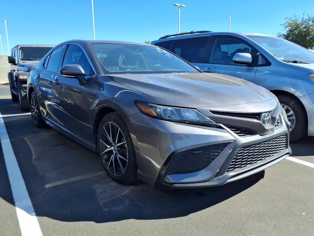 2024 Toyota Camry SE photo 2
