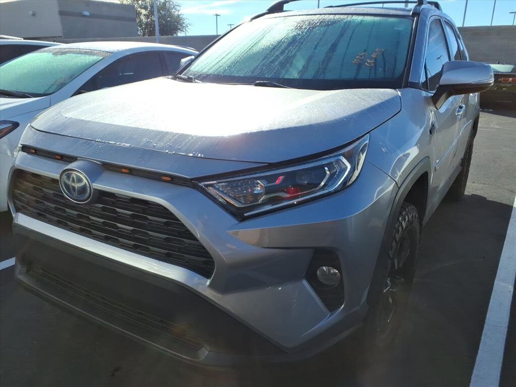 2021 Toyota RAV4 Hybrid XLE photo 2