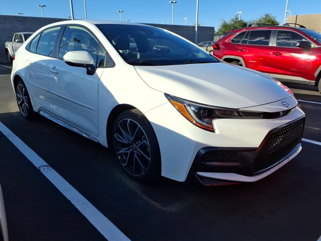 2021 Toyota Corolla SE photo 2