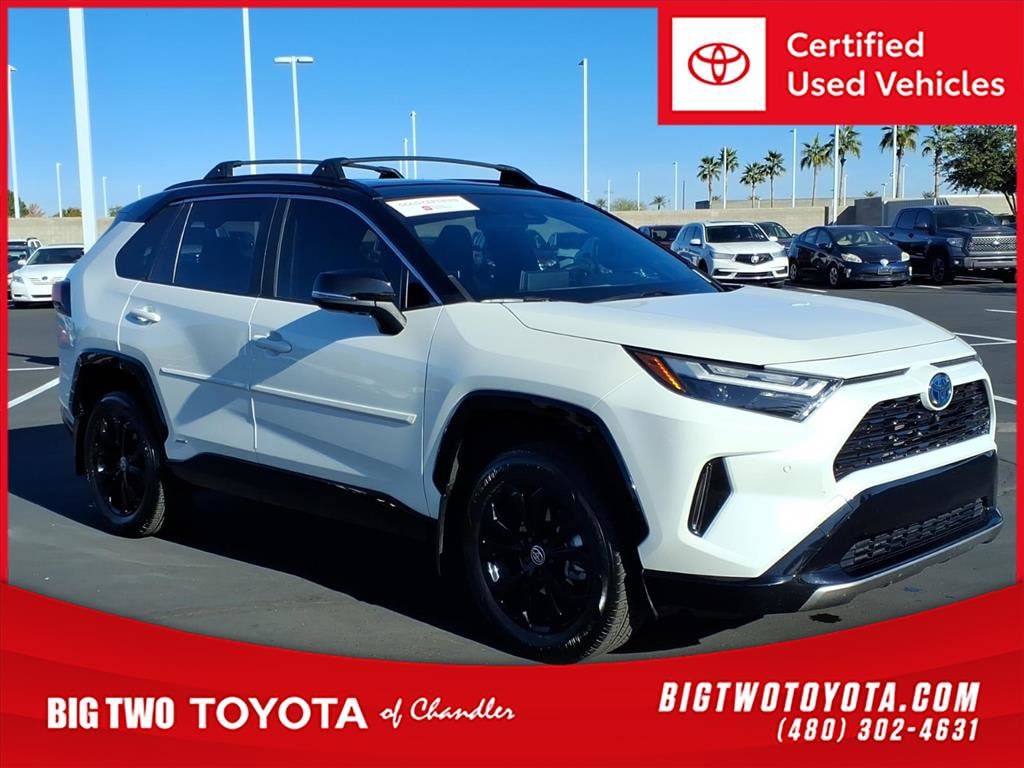 2022 Toyota RAV4 XSE's photo