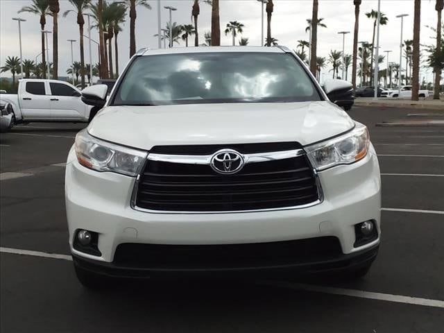 Used 2015 Toyota Highlander XLE with VIN 5TDKKRFHXFS038782 for sale in Chandler, AZ